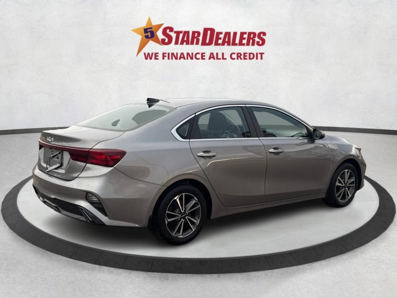 2022 Kia Forte EX IVT HEATED SEATS CLEAN! WE FINANCE ALL CREDIT Photo