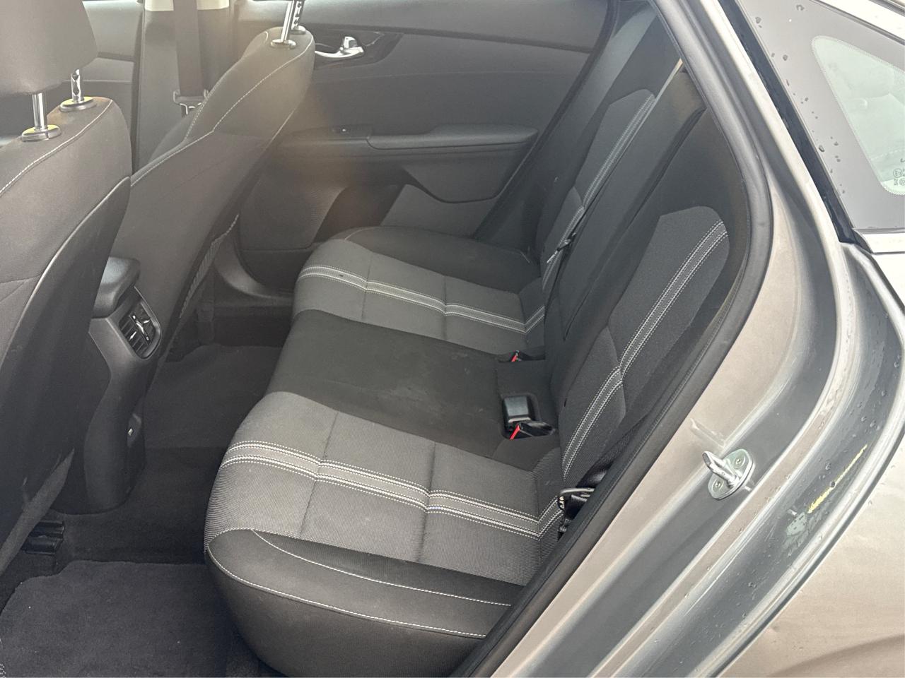 2022 Kia Forte EX IVT HEATED SEATS CLEAN! WE FINANCE ALL CREDIT Photo