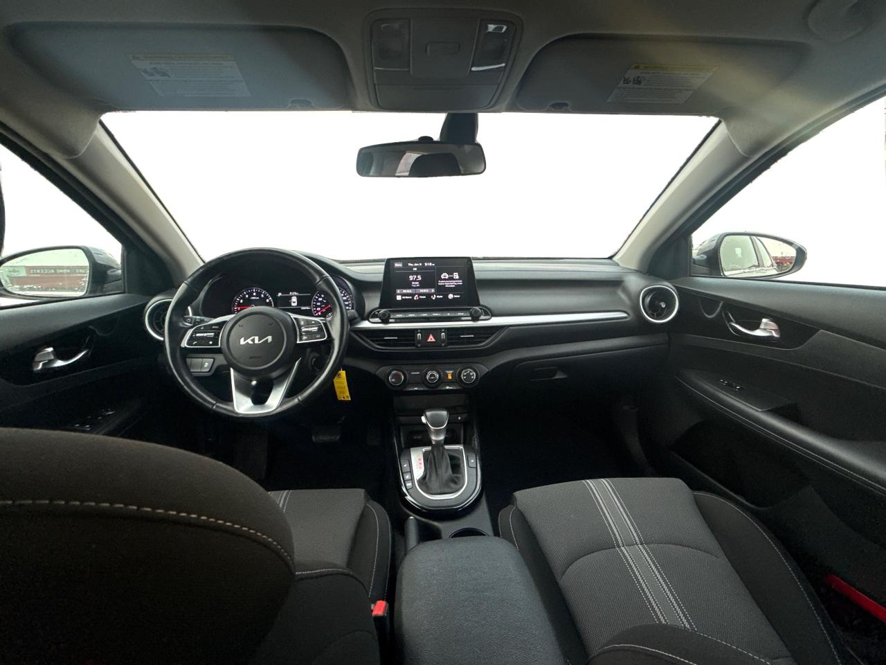 2022 Kia Forte EX IVT HEATED SEATS CLEAN! WE FINANCE ALL CREDIT Photo