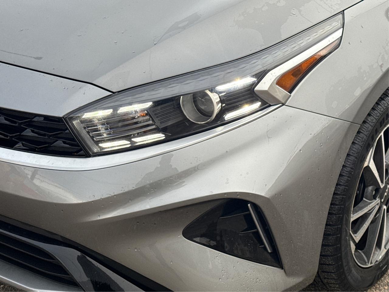 2022 Kia Forte EX IVT HEATED SEATS CLEAN! WE FINANCE ALL CREDIT Photo