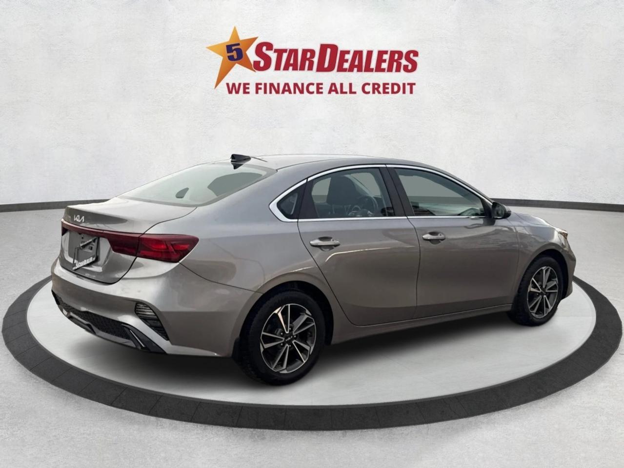 2022 Kia Forte EX IVT HEATED SEATS CLEAN! WE FINANCE ALL CREDIT Photo