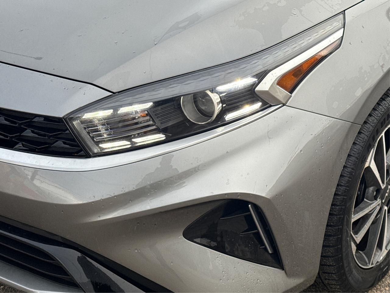 2022 Kia Forte EX IVT HEATED SEATS CLEAN! WE FINANCE ALL CREDIT Photo