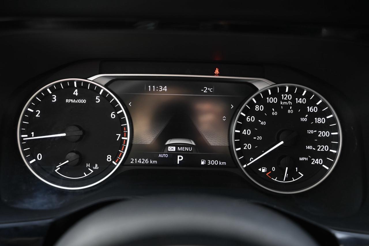 2024 Nissan Pathfinder SL / 8 RIDER /LEATHER/ NAVIGATION / PANO ROOF Photo