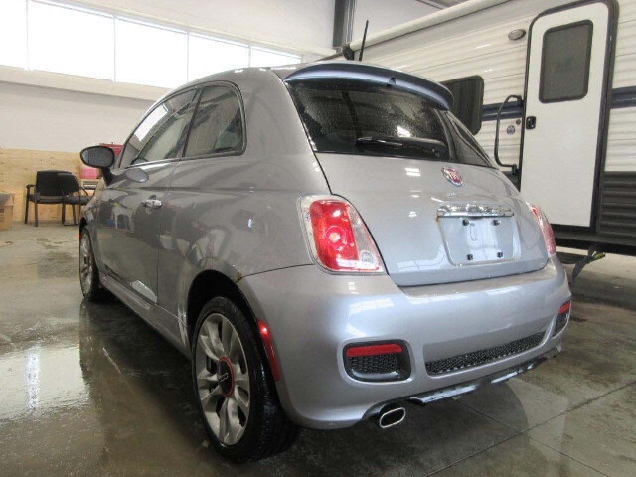 2015 Fiat 500 SPORT, 5 SPD, A/C, BT, ALLOYS, JUST 119K! Photo