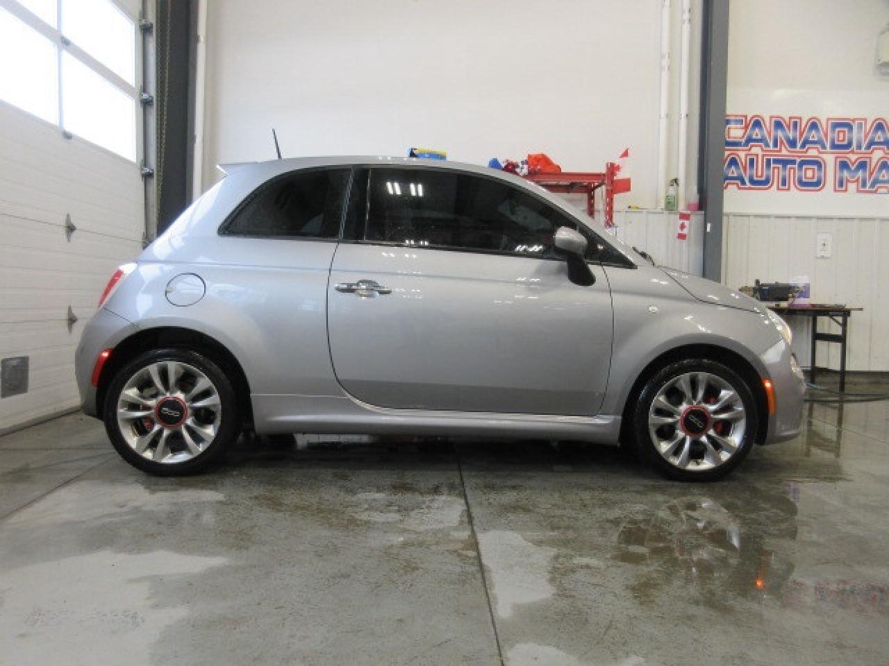 2015 Fiat 500 SPORT, 5 SPD, A/C, BT, ALLOYS, JUST 119K! Photo