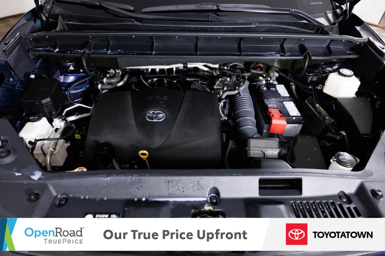 2020 Toyota Highlander XLE! ACCIDENT FREE! ELIGIBLE FOR OPEN ROAD LEASING Photo