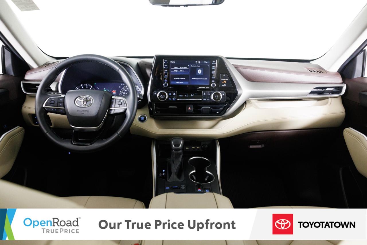 2020 Toyota Highlander XLE! ACCIDENT FREE! ELIGIBLE FOR OPEN ROAD LEASING Photo