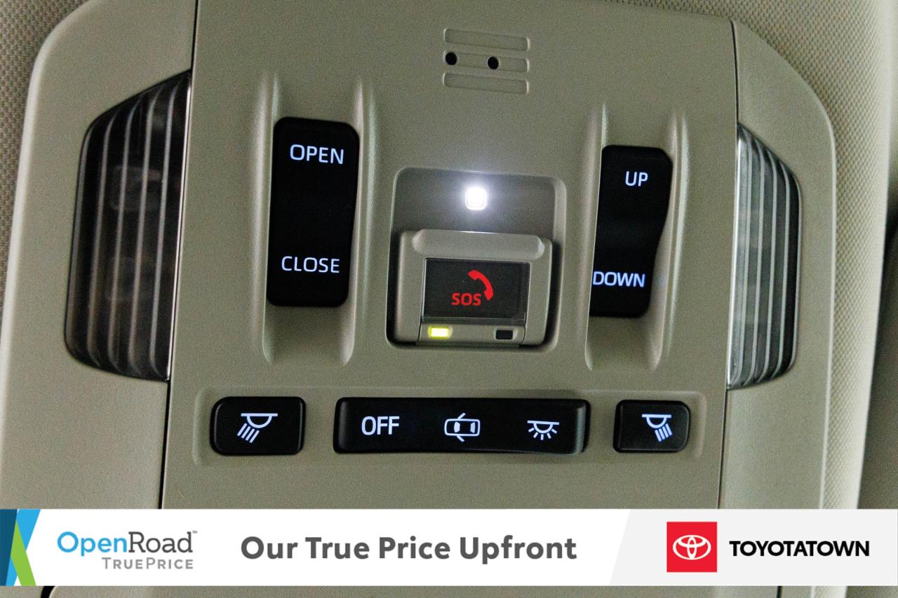 2020 Toyota Highlander XLE! ACCIDENT FREE! ELIGIBLE FOR OPEN ROAD LEASING Photo