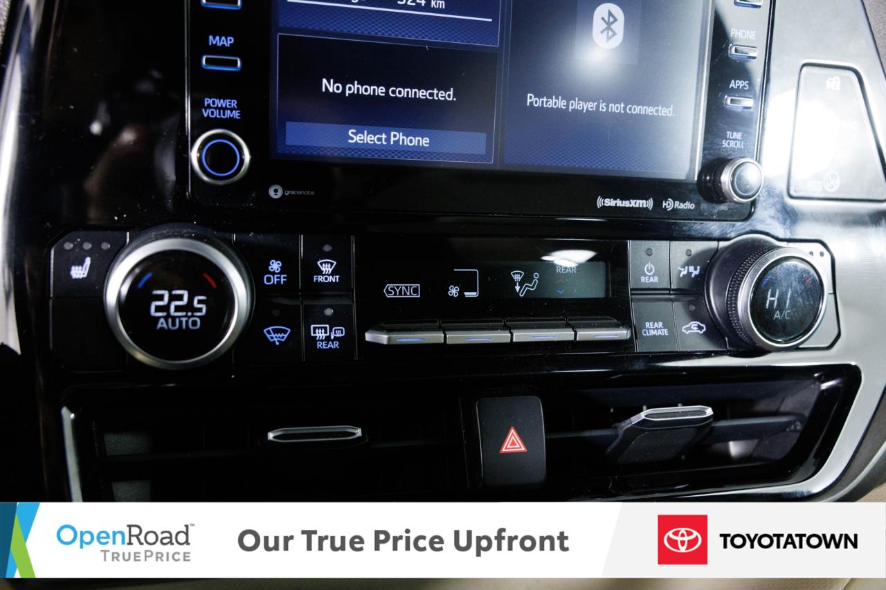 2020 Toyota Highlander XLE! ACCIDENT FREE! ELIGIBLE FOR OPEN ROAD LEASING Photo