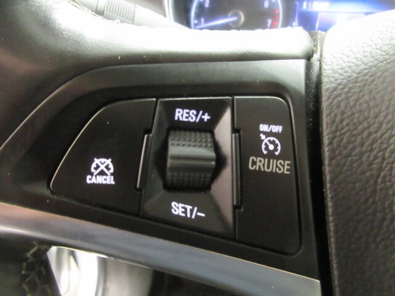 2019 Buick Encore AWD ESSENCE, HTD. LEATHER, APPLE/ANDROID, 57K! Photo