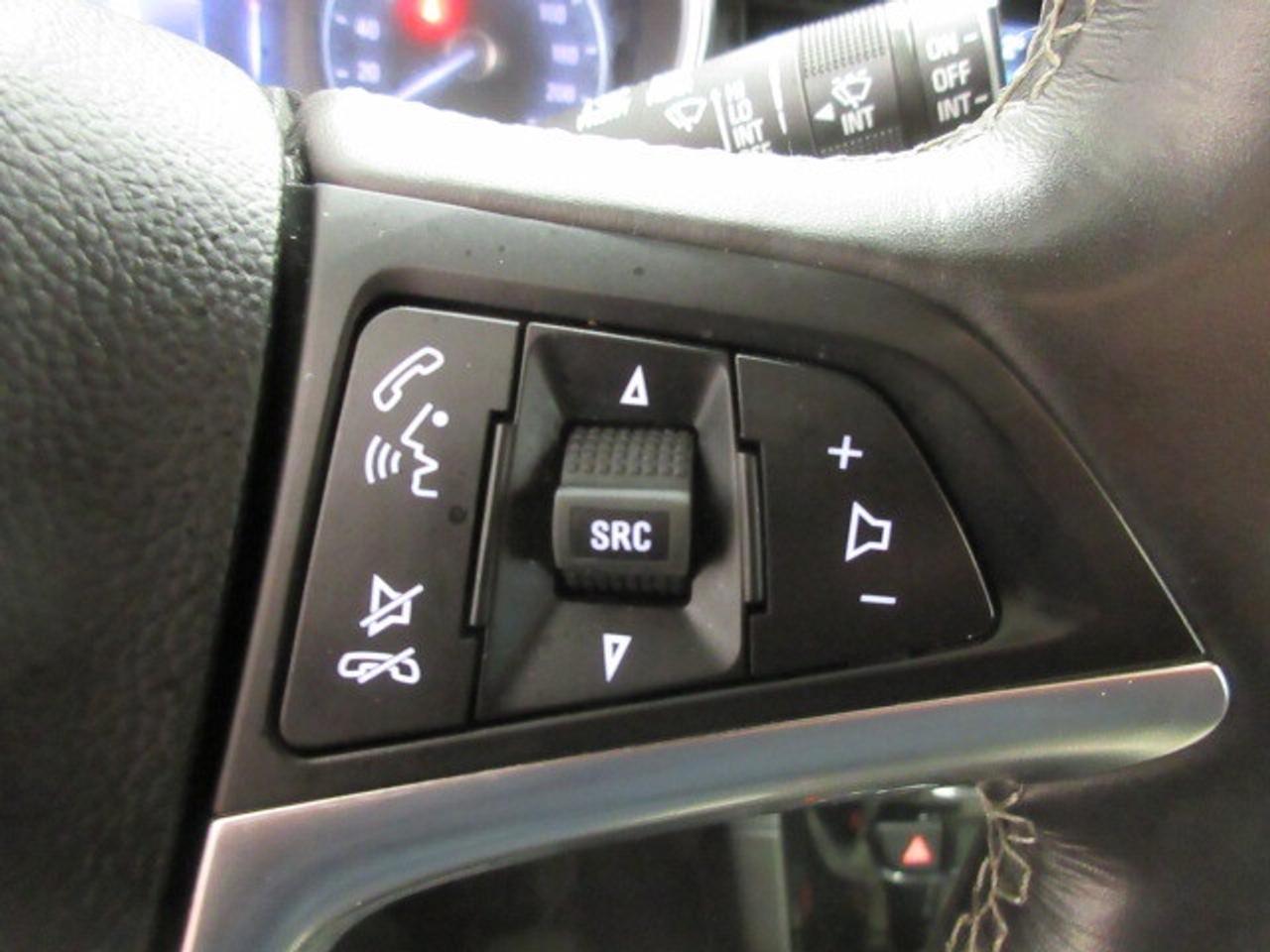 2019 Buick Encore AWD ESSENCE, HTD. LEATHER, APPLE/ANDROID, 57K! Photo