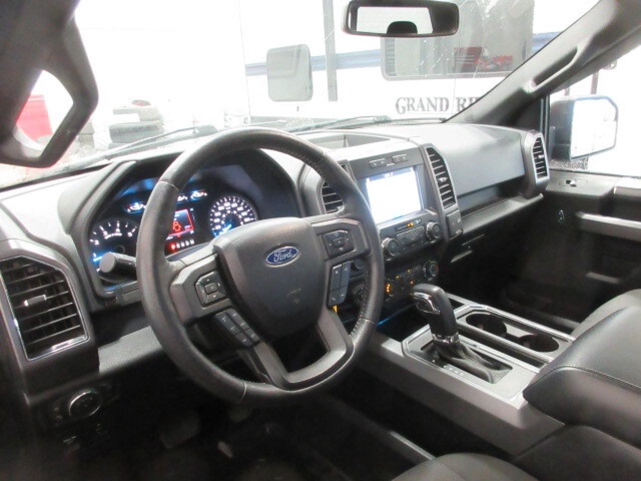 2019 Ford F-150 FX4 CREW 4X4, NAV, APPLE/ANDROID, 107K! Photo