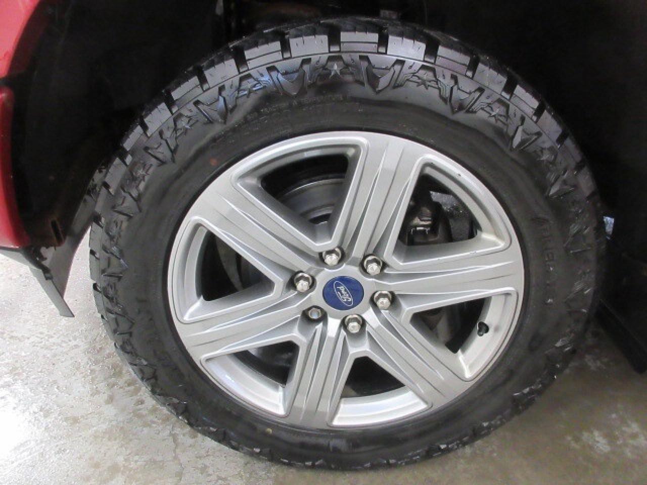 2019 Ford F-150 FX4 CREW 4X4, NAV, APPLE/ANDROID, 107K! Photo