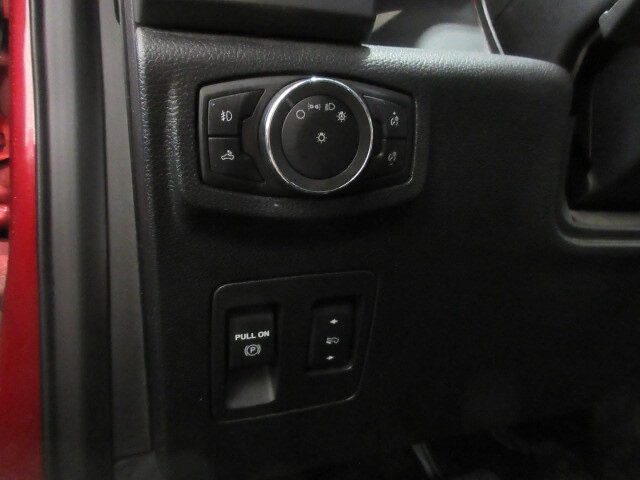 2019 Ford F-150 FX4 CREW 4X4, NAV, APPLE/ANDROID, 107K! Photo