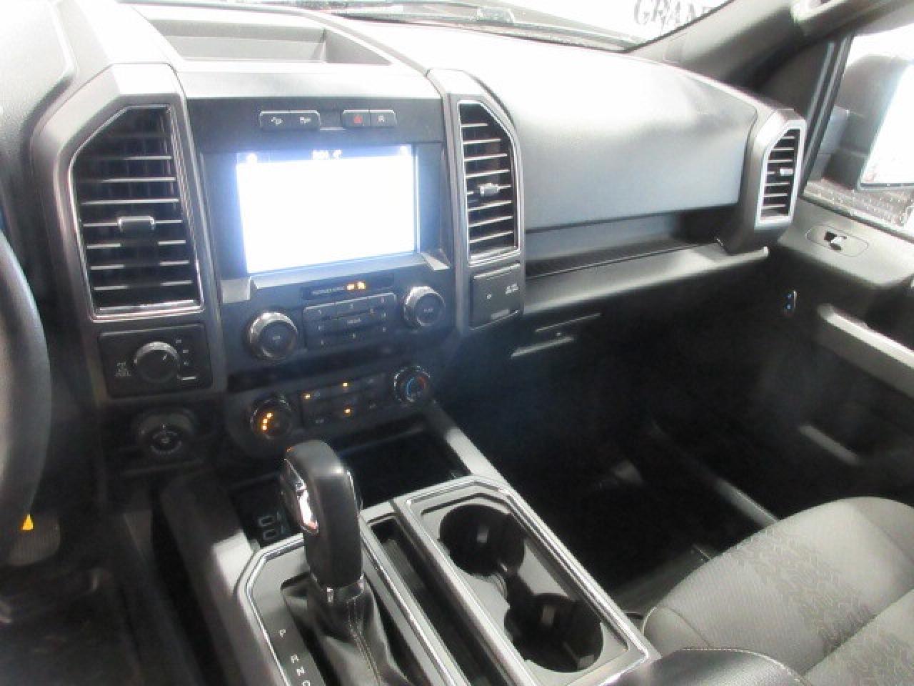 2019 Ford F-150 FX4 CREW 4X4, NAV, APPLE/ANDROID, 107K! Photo