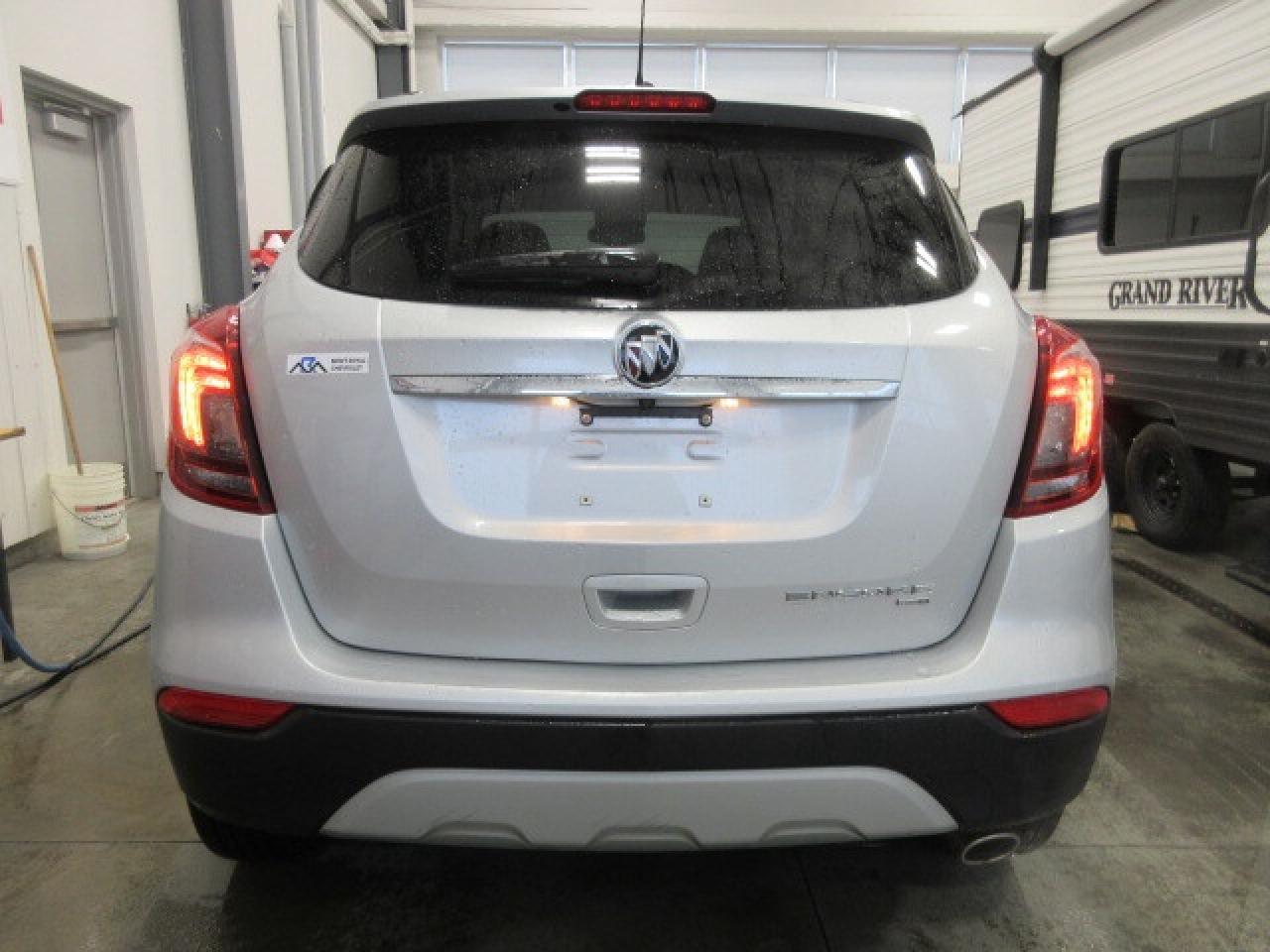 2022 Buick Encore AWD PREFERRED, APPLE/ANDROID, A/C, ALLOYS, 76K! Photo