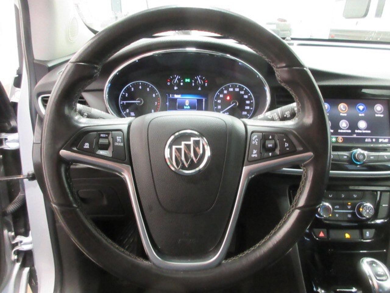 2022 Buick Encore AWD PREFERRED, APPLE/ANDROID, A/C, ALLOYS, 76K! Photo