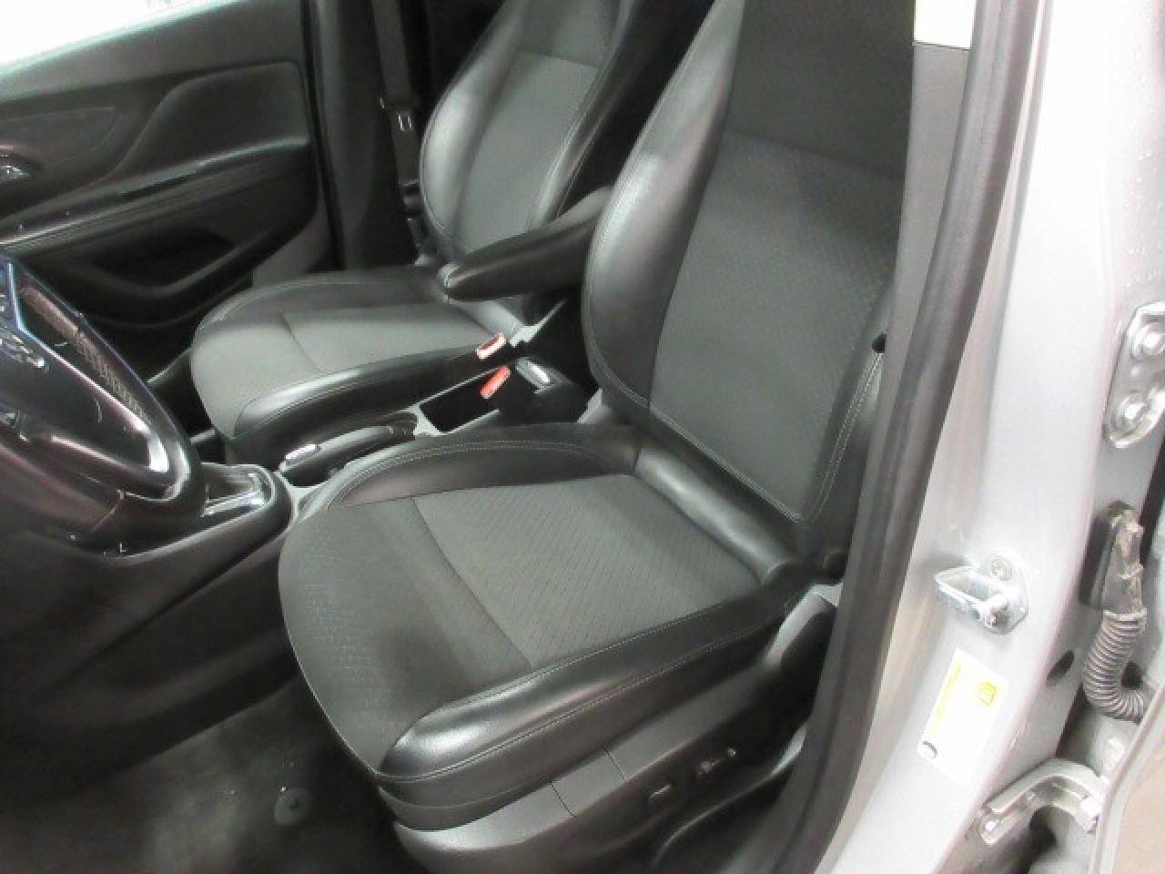 2022 Buick Encore AWD PREFERRED, APPLE/ANDROID, A/C, ALLOYS, 76K! Photo