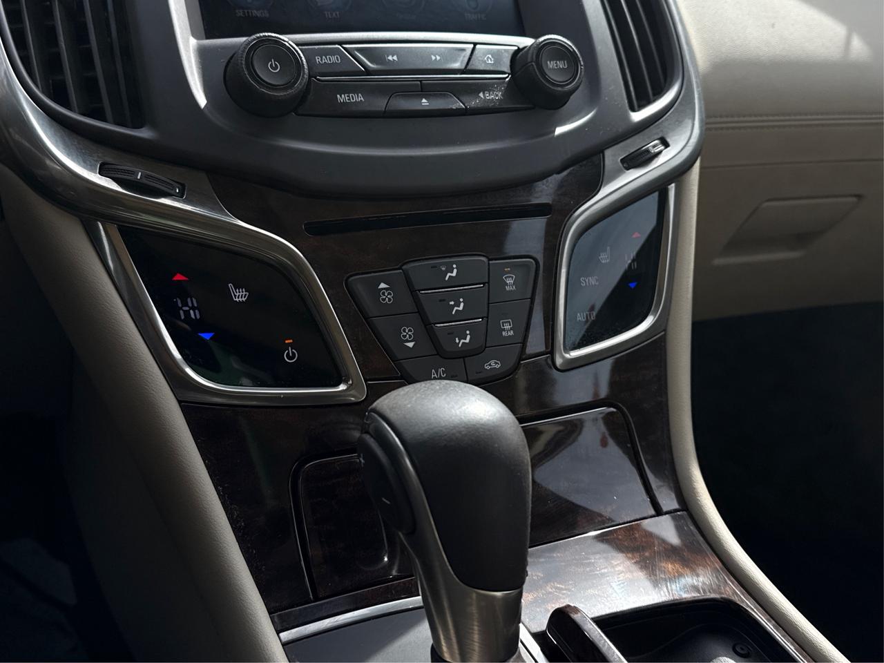 2016 Buick LaCrosse HEATED SEATS REAR CAM CLEAN WE FINANCE ALL CREDIT! Photo