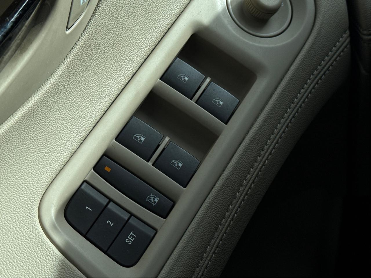 2016 Buick LaCrosse HEATED SEATS REAR CAM CLEAN WE FINANCE ALL CREDIT! Photo