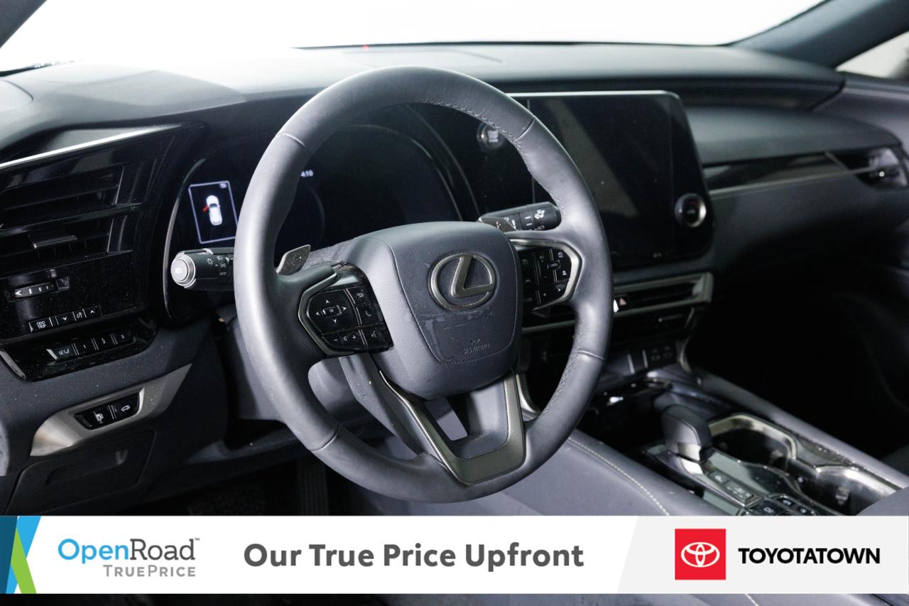 2024 Lexus RX 350 PREMIUM! ACCIDENT FREE! ELIGIBLE FOR OPEN ROAD LEA Photo