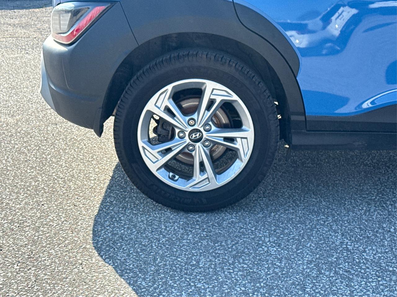 2022 Hyundai KONA AWD LEATHER LOADED WE FINANCE ALL CREDIT! Photo