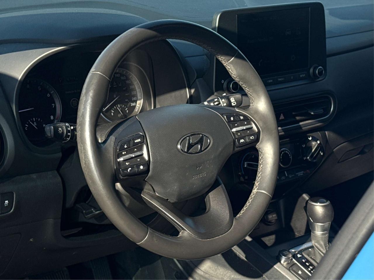 2022 Hyundai KONA AWD LEATHER LOADED WE FINANCE ALL CREDIT! Photo