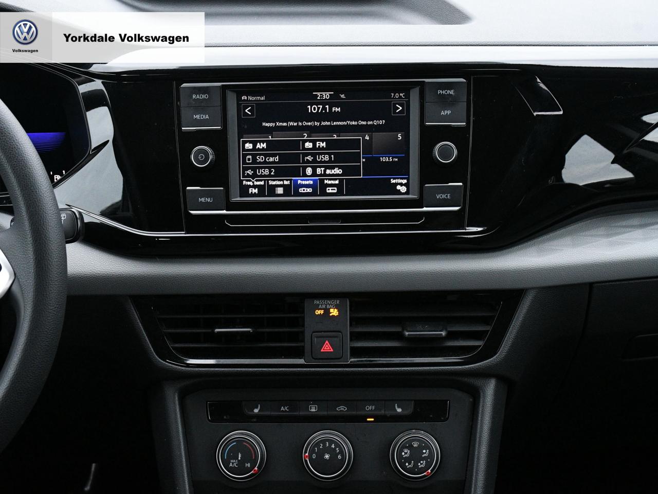 2022 Volkswagen Taos  Photo