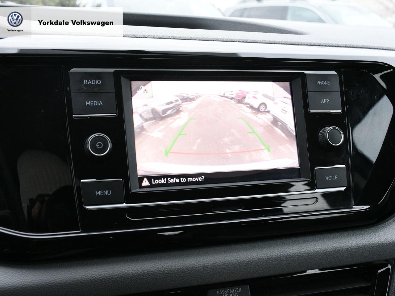 2022 Volkswagen Taos  Photo