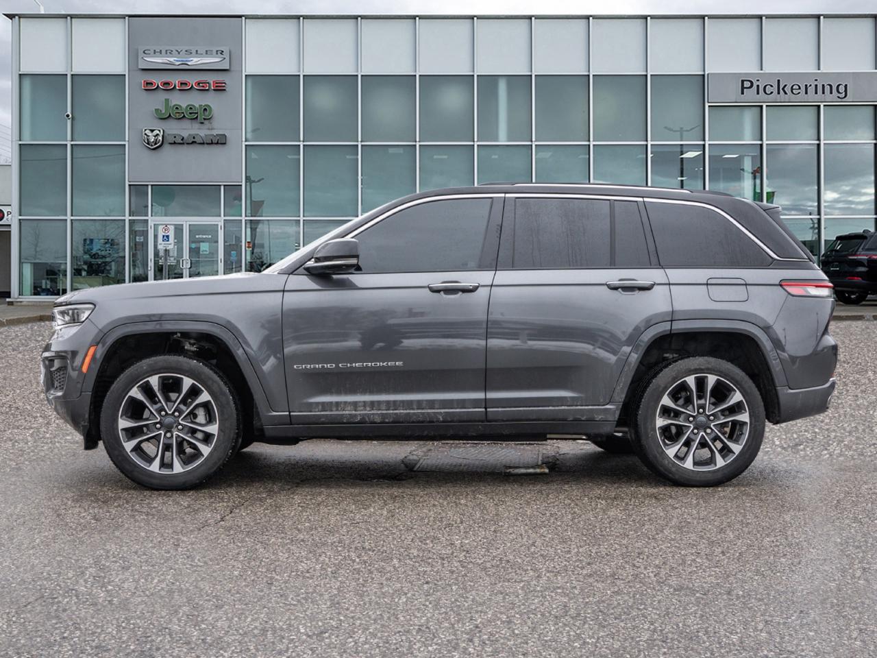 2023 Jeep Grand Cherokee OVERLAND  AIR RIDE SUSPENSION  PANO ROOF  NAV Photo