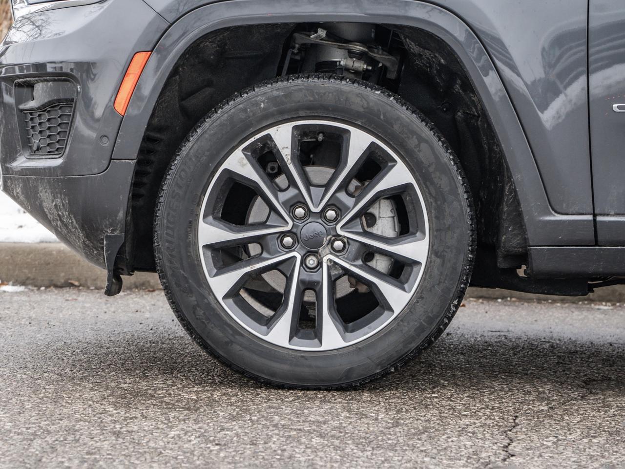 2023 Jeep Grand Cherokee  Photo3