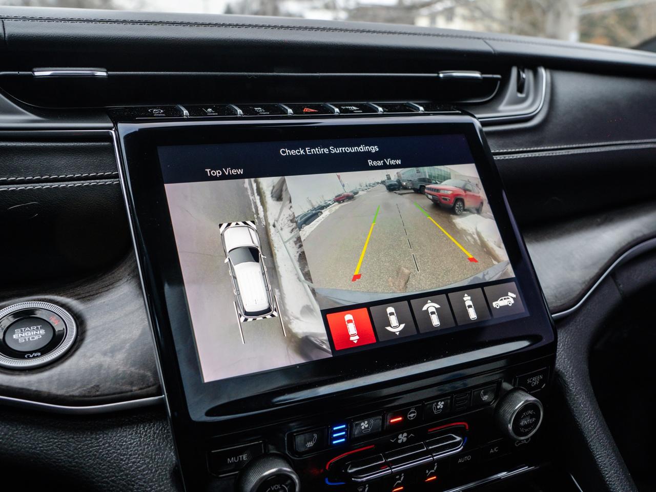 2023 Jeep Grand Cherokee OVERLAND  AIR RIDE SUSPENSION  PANO ROOF  NAV Photo