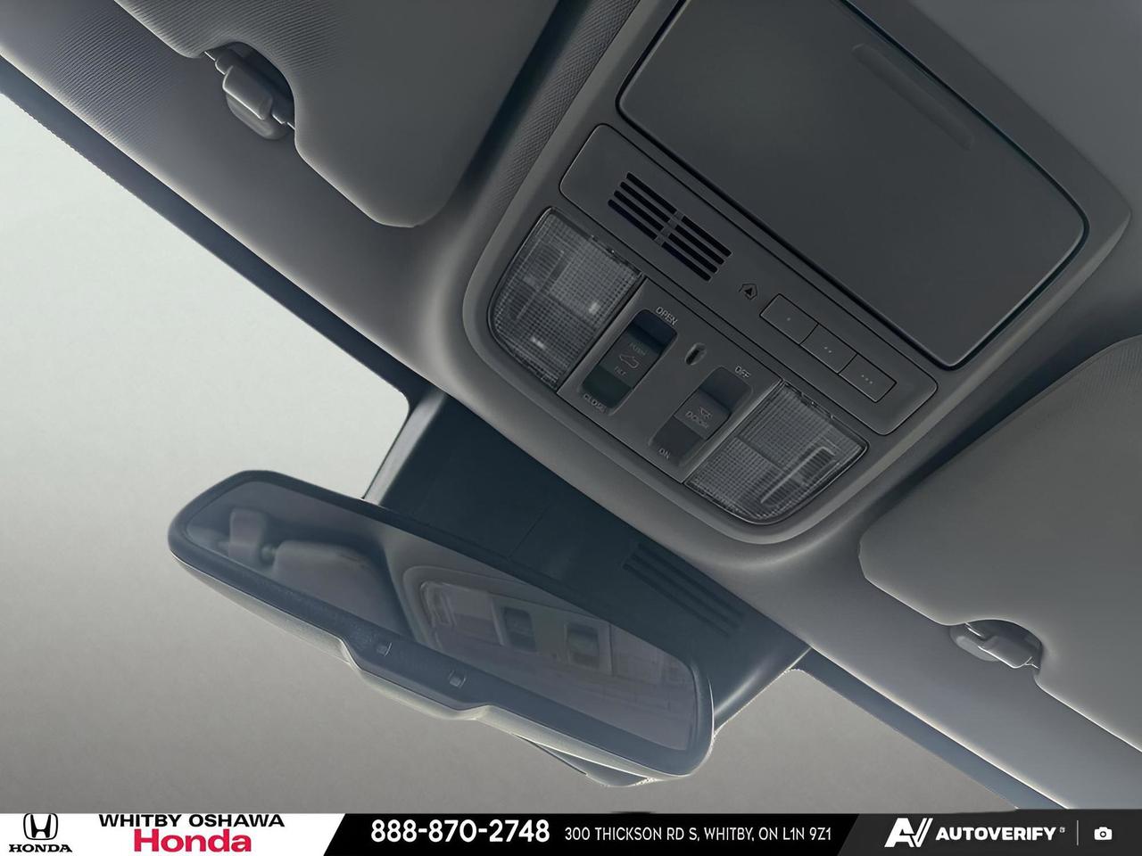 2018 Honda CR-V Heated Seats l Heated Steering Wheel Photo