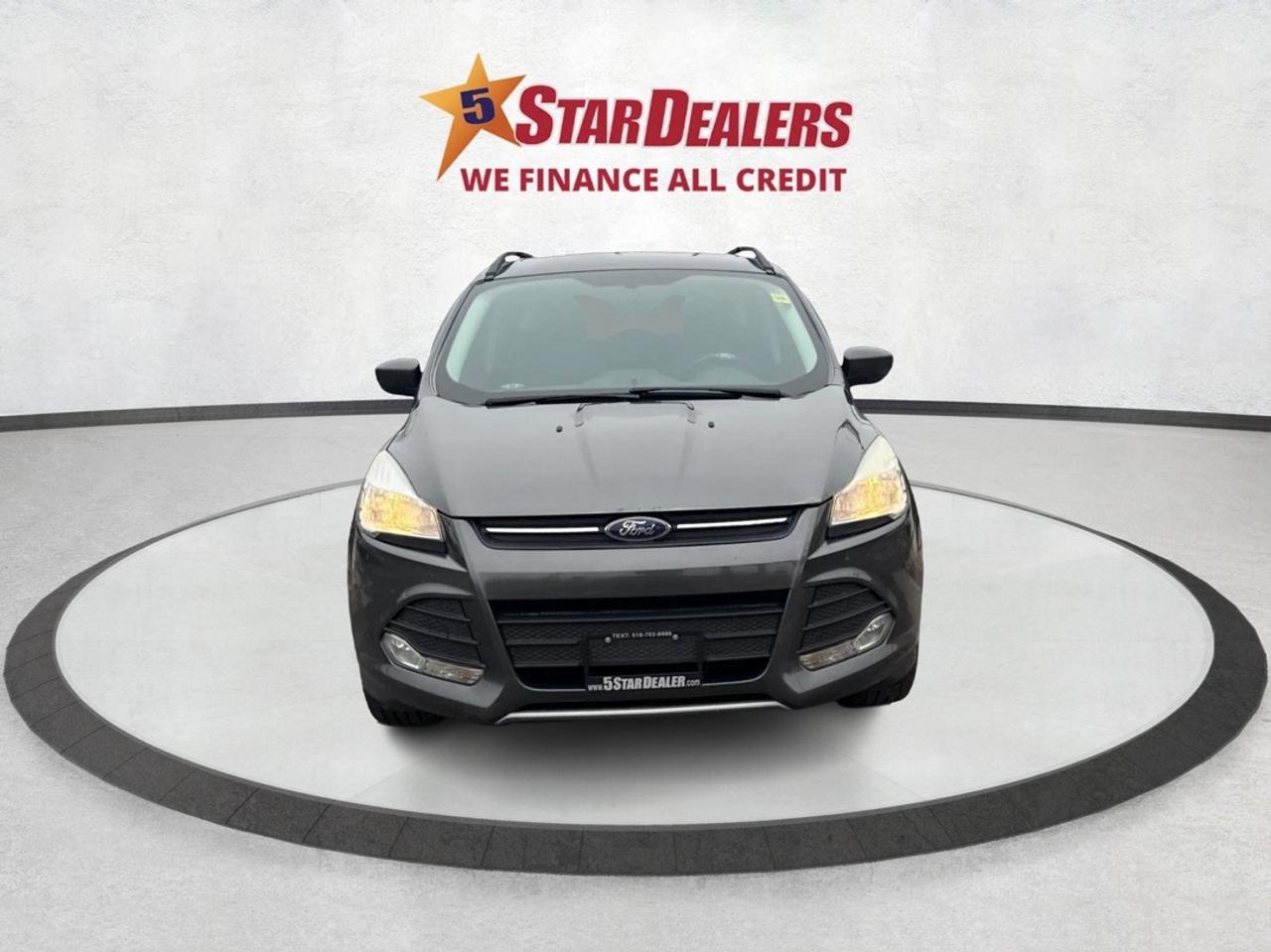 2015 Ford Escape FWD 4dr SE NAV CLEAN! WE FINANCE ALL CREDIT! Photo