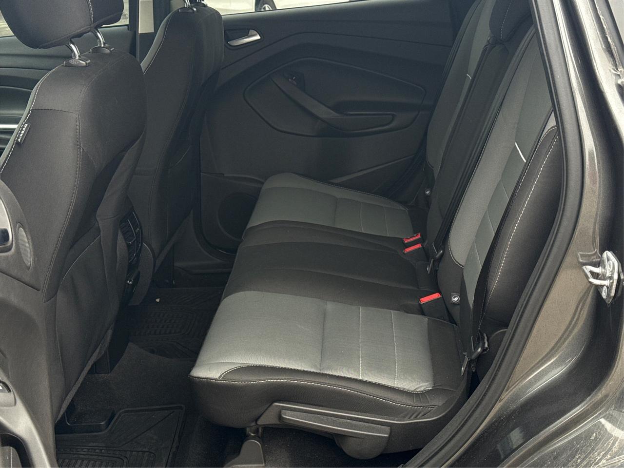 2015 Ford Escape FWD 4dr SE NAV CLEAN! WE FINANCE ALL CREDIT! Photo