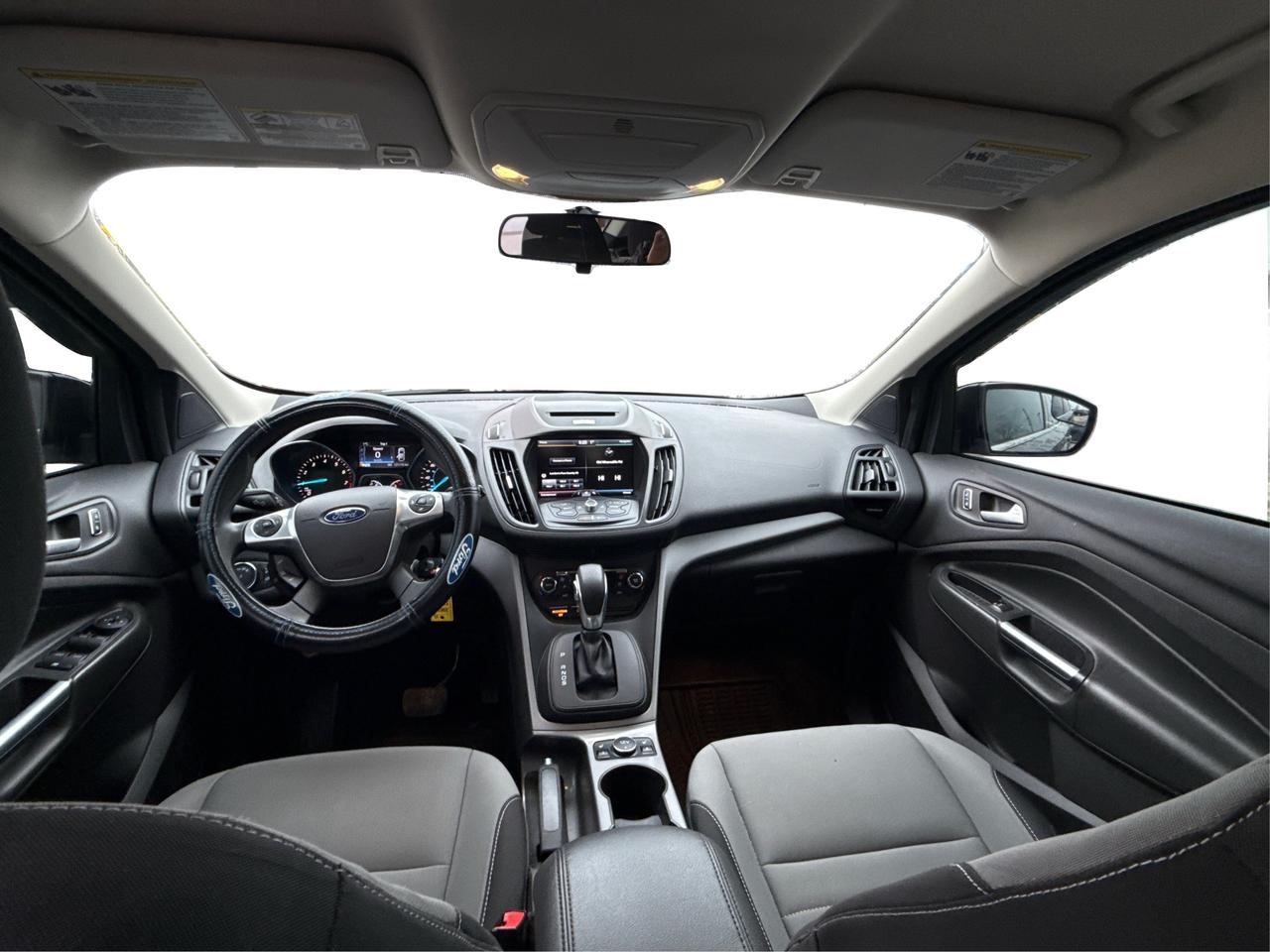 2015 Ford Escape FWD 4dr SE NAV CLEAN! WE FINANCE ALL CREDIT! Photo