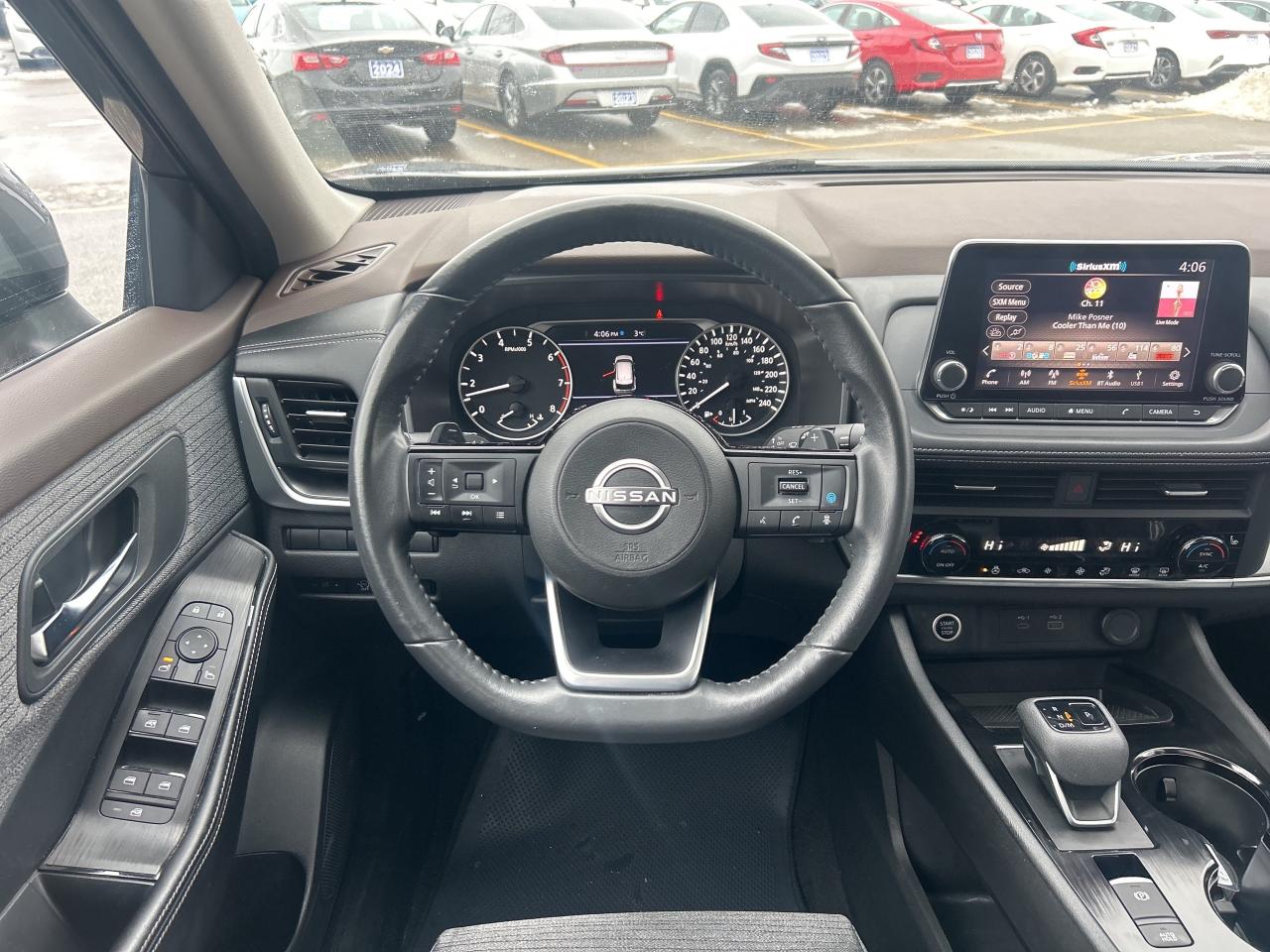 2023 Nissan Rogue SV MOONROOF Photo