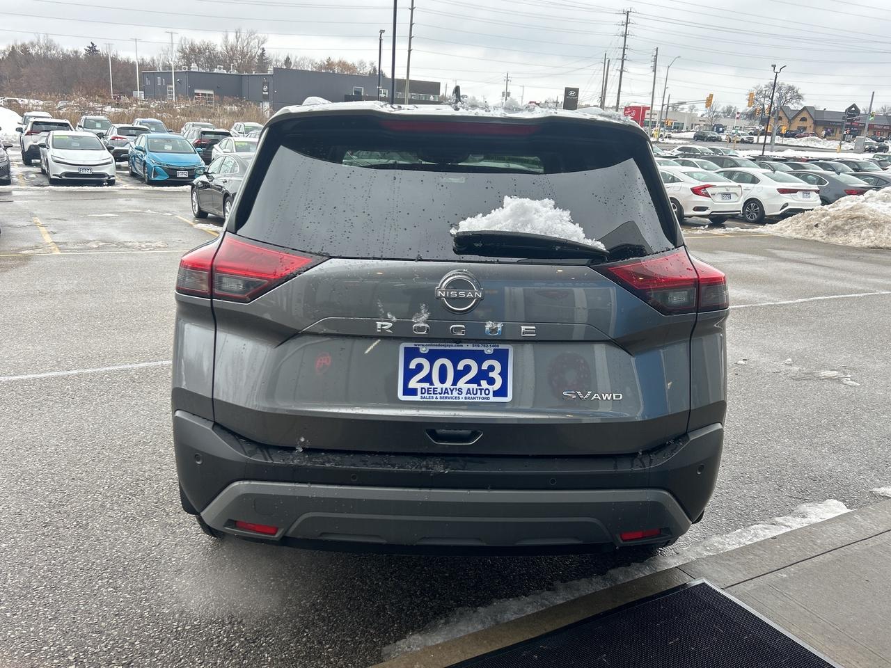 2023 Nissan Rogue SV   Panoramic Roof   Clean Carfax Photo3