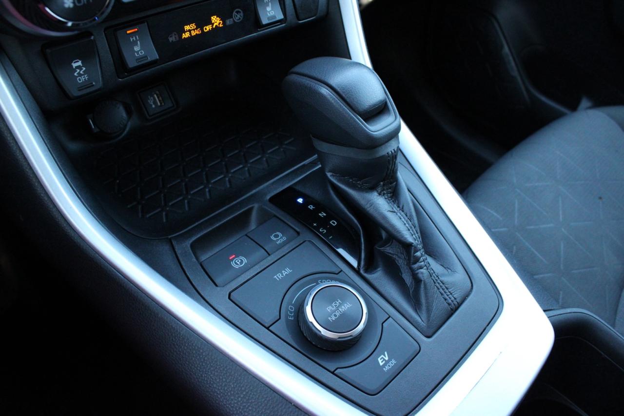 2023 Toyota RAV4 Hybrid LE Premium Hybrid No Accident $104/Weekly Certifie Photo