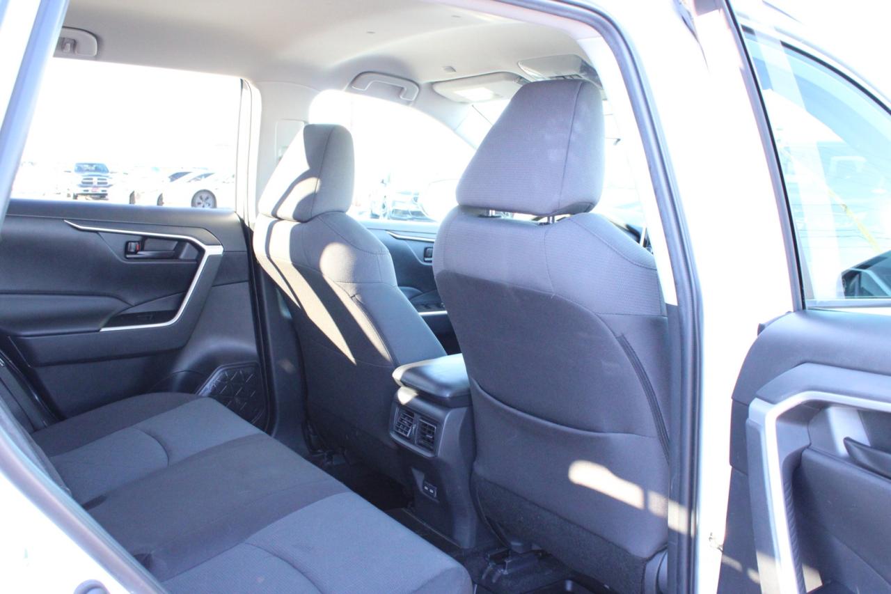 2023 Toyota RAV4 Hybrid LE Premium Hybrid No Accident $104/Weekly Certifie Photo