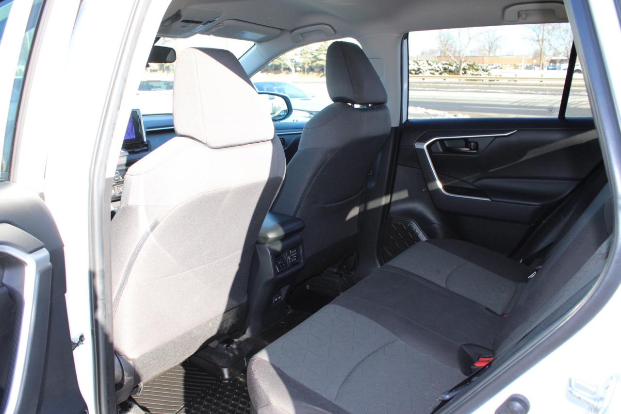 2023 Toyota RAV4 Hybrid LE Premium Hybrid No Accident $104/Weekly Certifie Photo