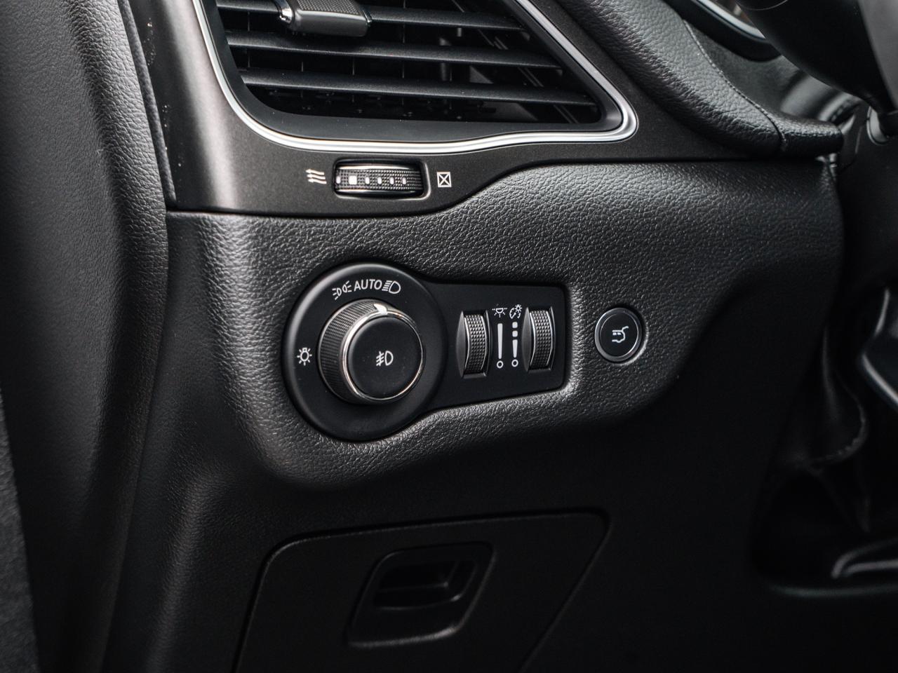 2023 Jeep Cherokee  Photo