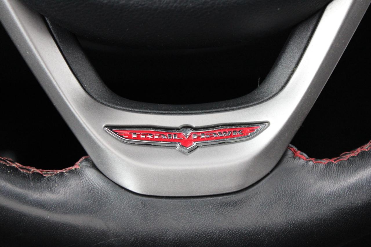 2020 Jeep Grand Cherokee Trailhawk 4WD No Accident $104/Weekly Certified Photo