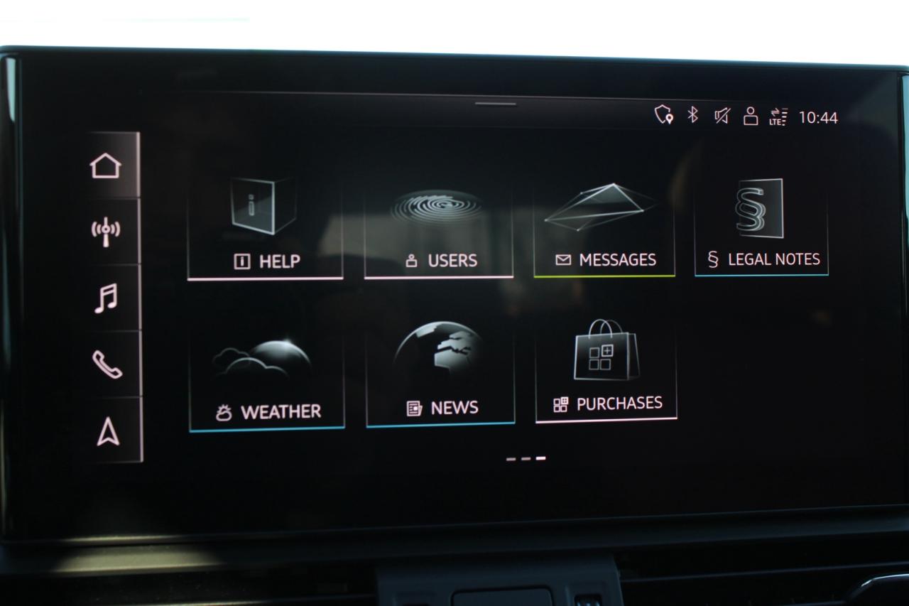 2022 Audi SQ5 3.0T Progressiv Quattro Red Interior No Accident Photo