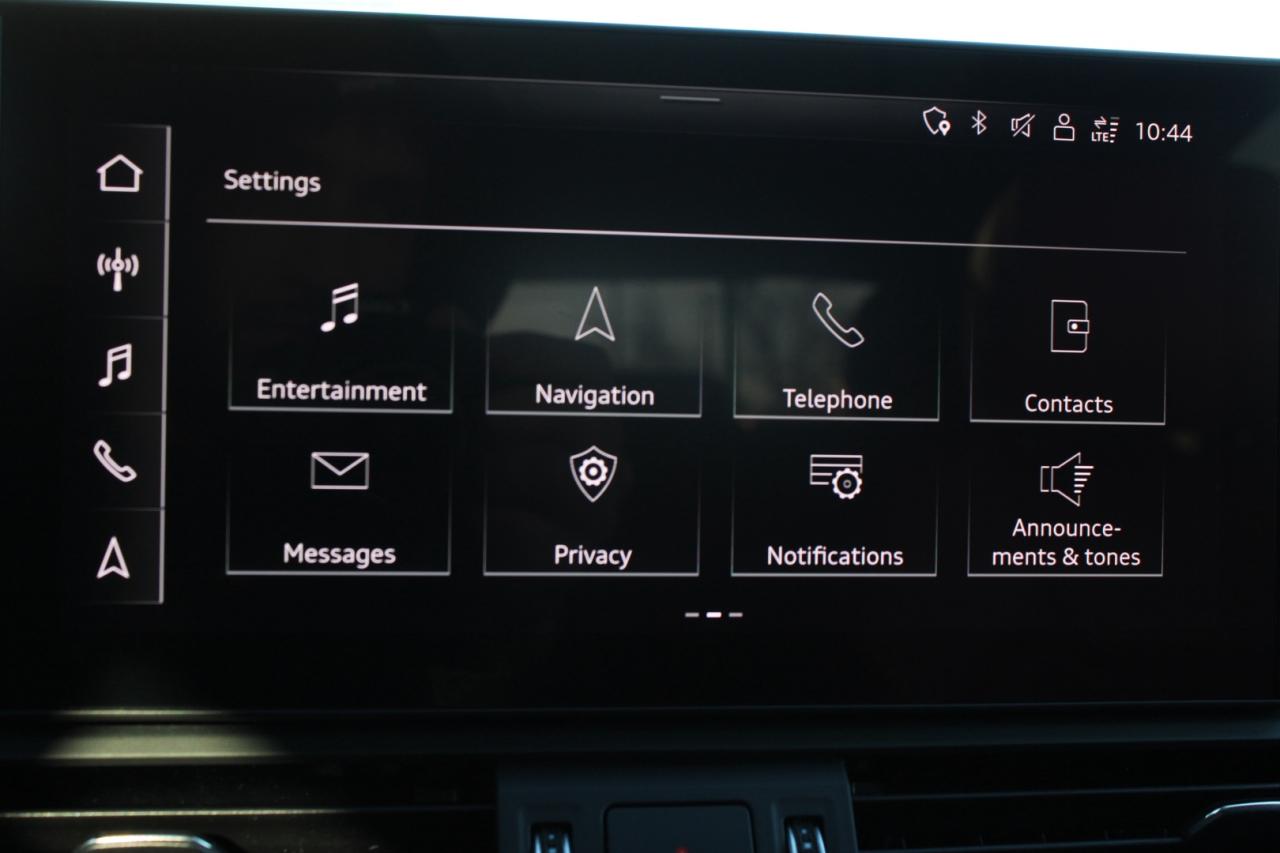 2022 Audi SQ5 3.0T Progressiv Quattro Red Interior No Accident Photo