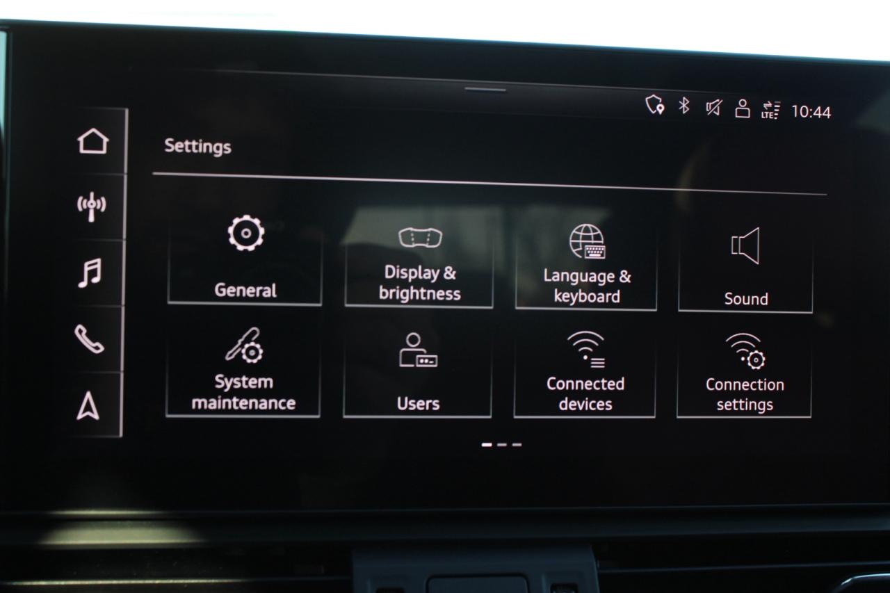 2022 Audi SQ5 3.0T Progressiv Quattro Red Interior No Accident Photo