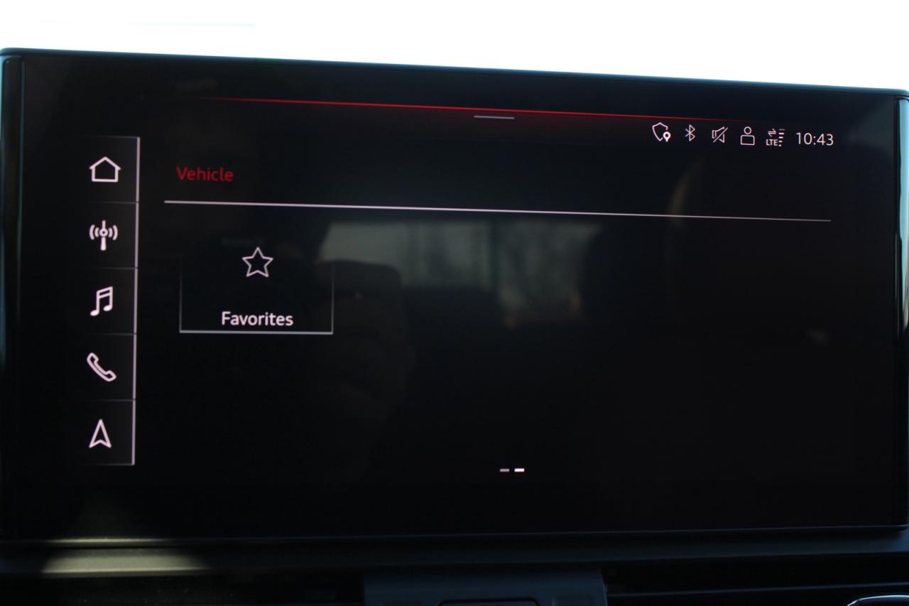 2022 Audi SQ5 3.0T Progressiv Quattro Red Interior No Accident Photo