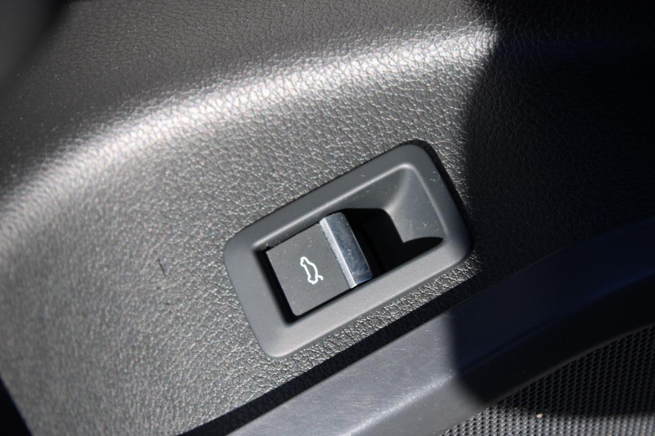 2022 Audi SQ5 3.0T Progressiv Quattro Red Interior No Accident C Photo