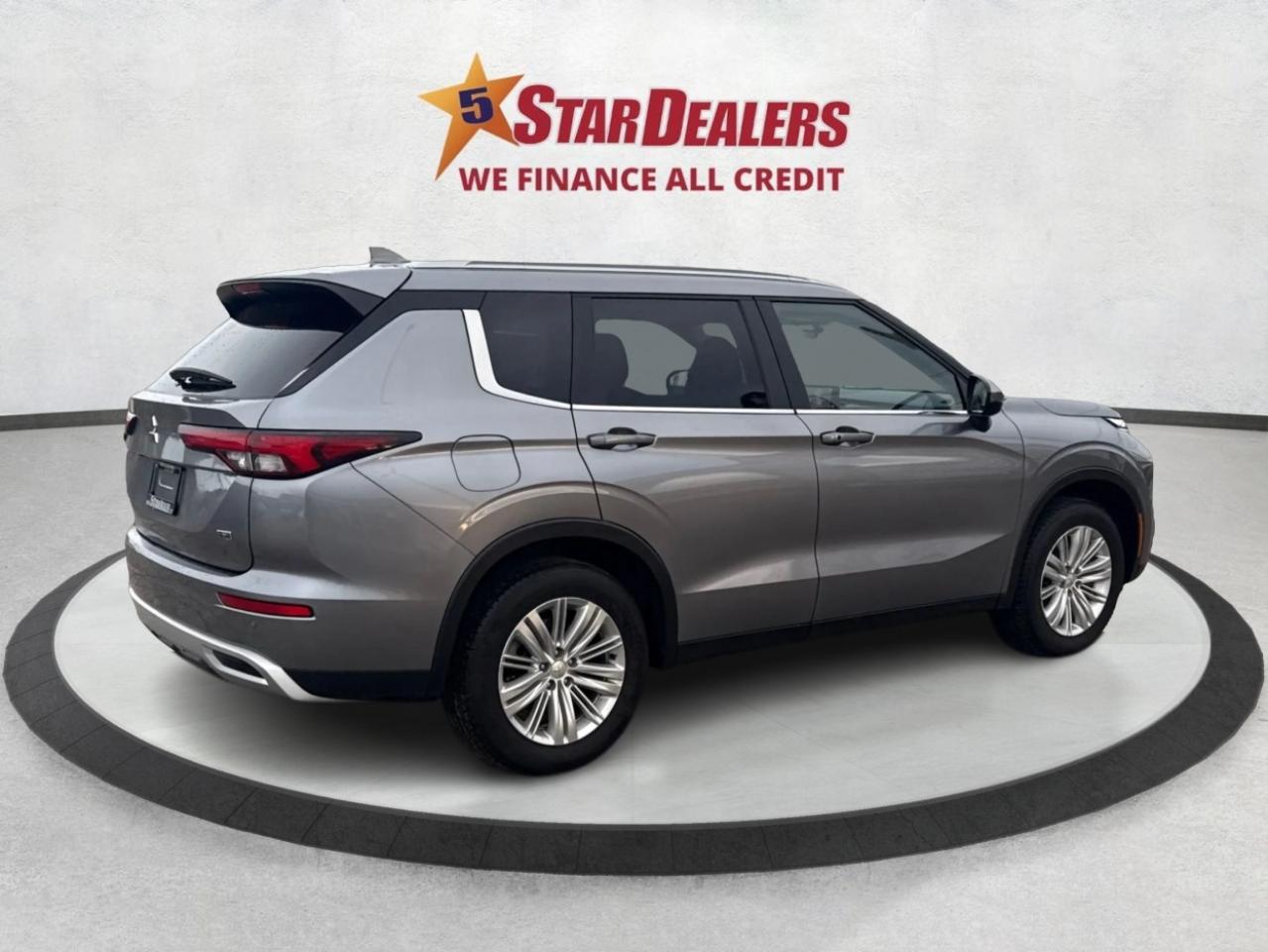 2024 Mitsubishi Outlander PANO ROOF 3 ROW SEATING WE FINANCE ALL CREDIT! Photo