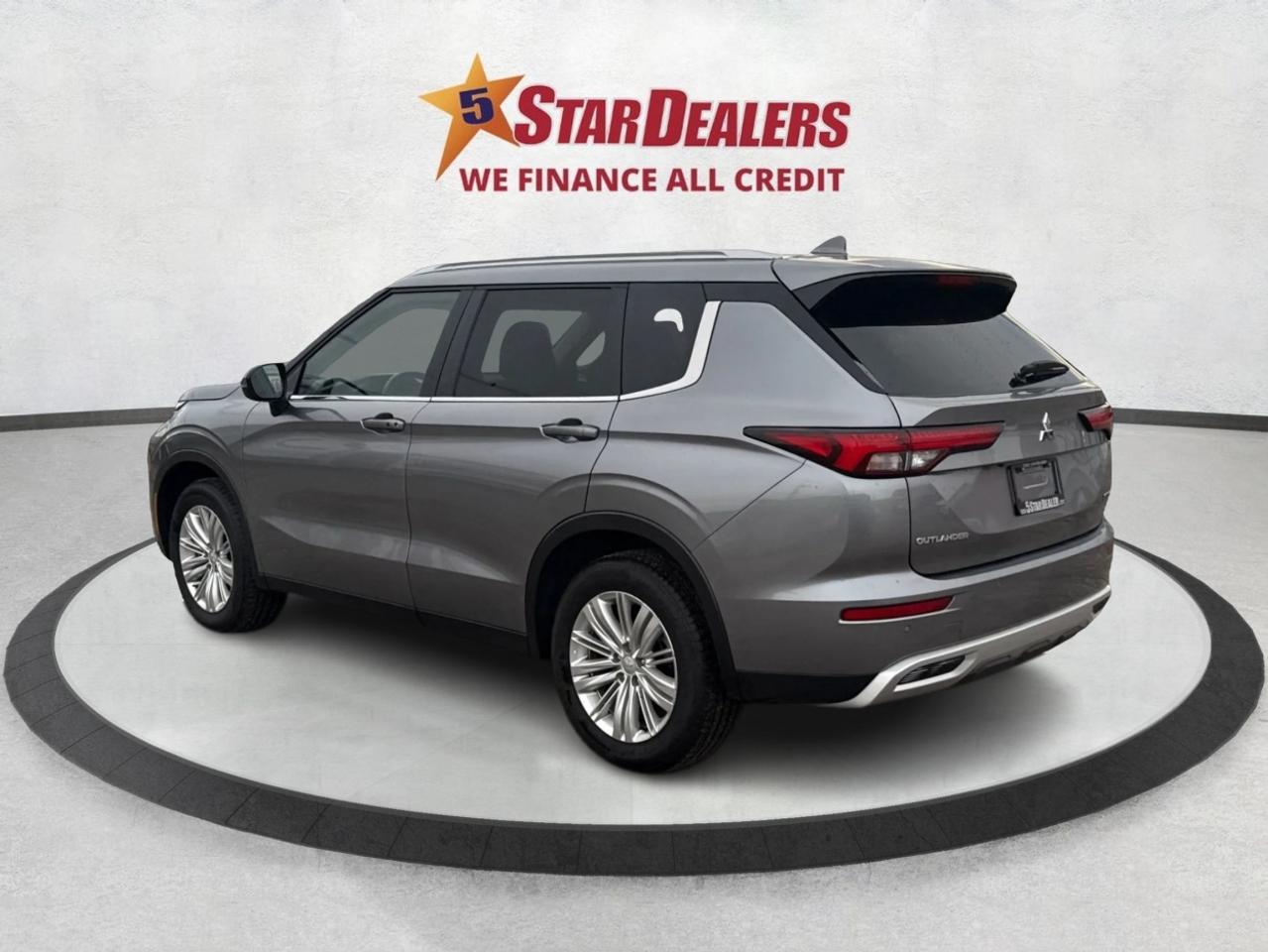 2024 Mitsubishi Outlander PANO ROOF 3 ROW SEATING WE FINANCE ALL CREDIT! Photo